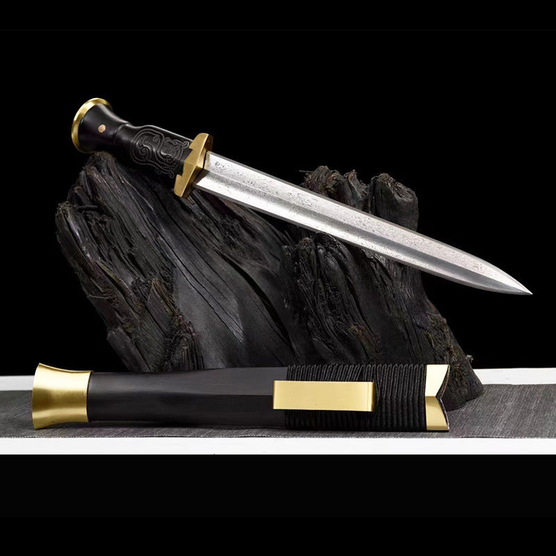 Longquan City Short Sword Pattern Steel One-Piece Tang Sword - Image 4