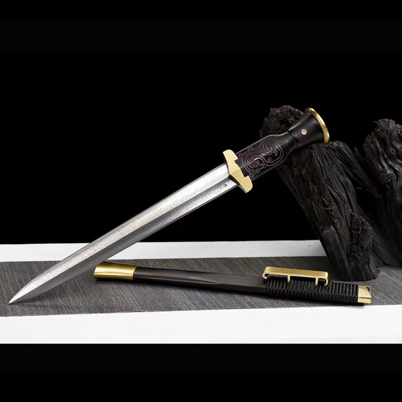 Longquan City Short Sword Pattern Steel One-Piece Tang Sword