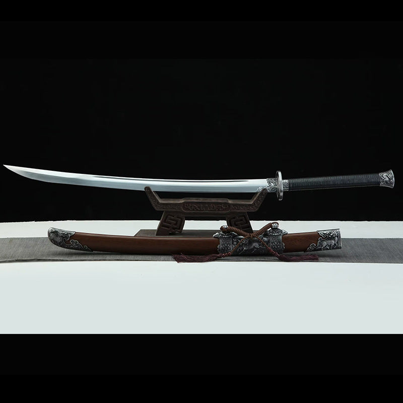 Kirin War Knife: Two-Handed Embroidered Spring Outdoor Blade - Image 4